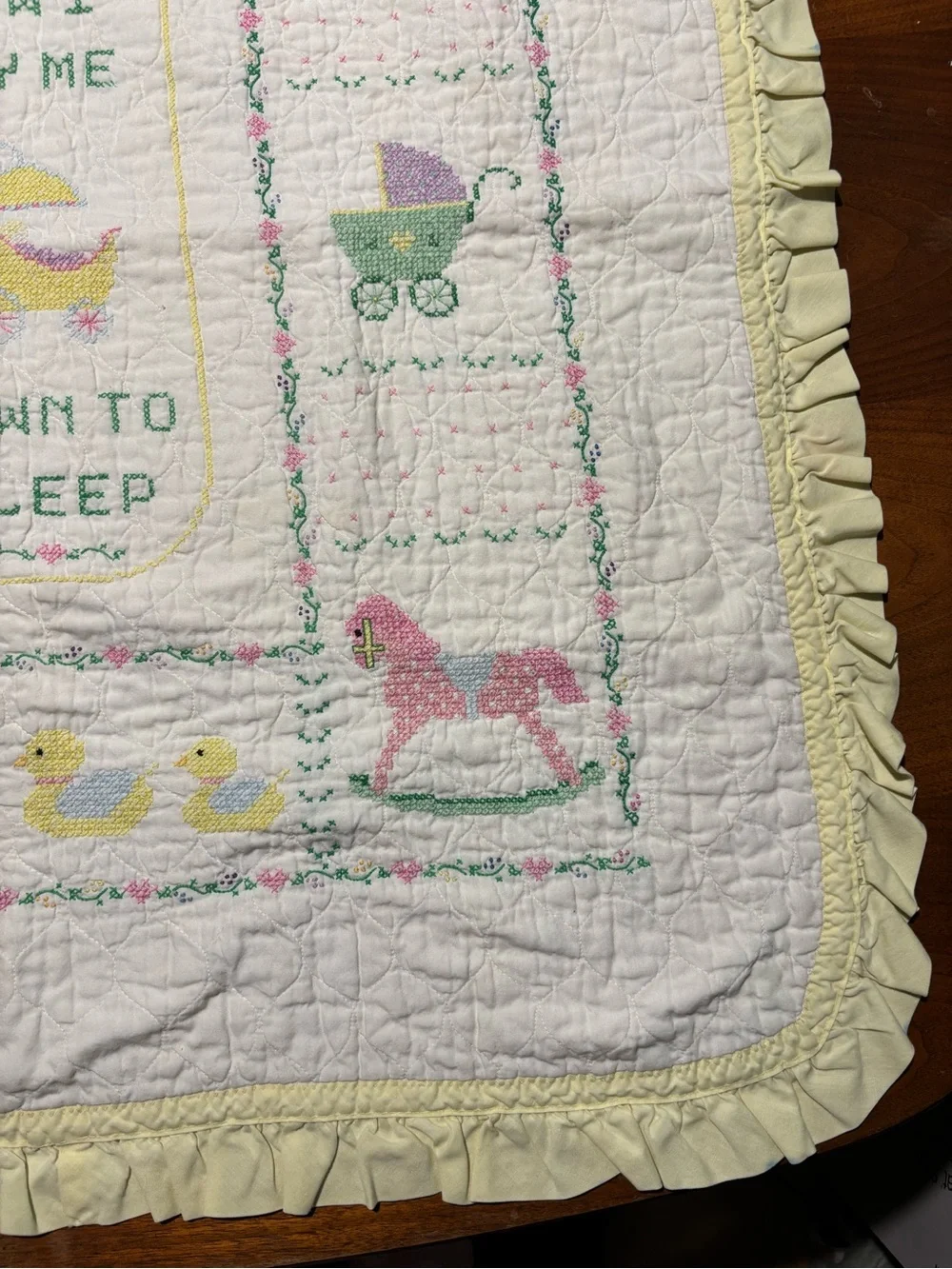 vintage hand-embroidered baby quilt now I lay me down to sleep Yellow Trim 35x40